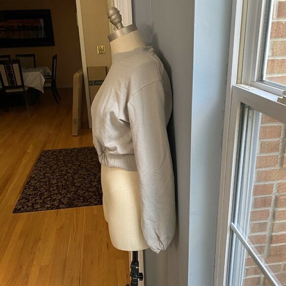 Betty Laboz NYC Grey Scrunch Sweatshirt Cropped - Picture 4 of 9